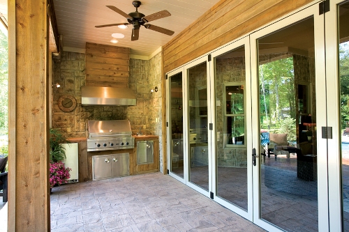 Traditional Home Outdoor Living